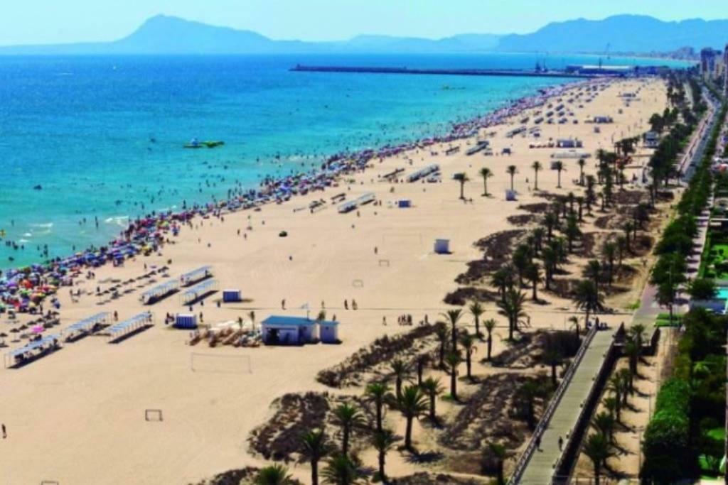 Apartment .apartamento 1a Linea De Playa + Piscina + Parking