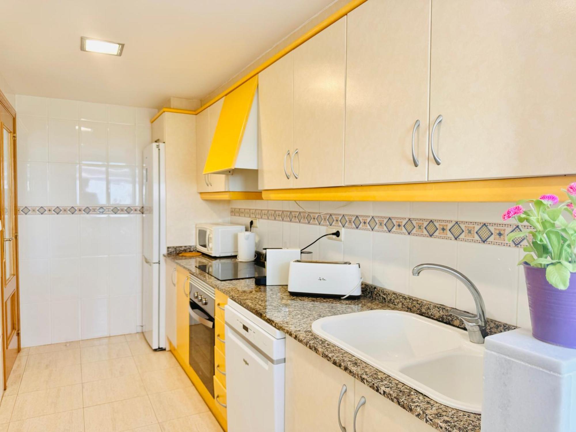 .apartamento 1a Linea De Playa + Piscina + Parking *